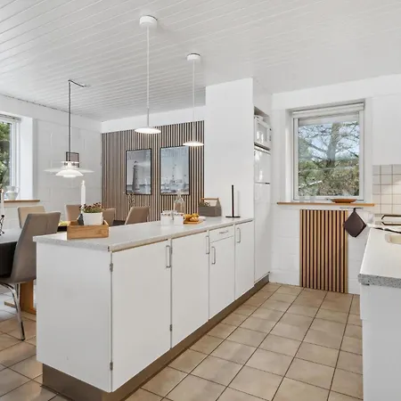 펜션 Stunning In With Kitchen Blåvand