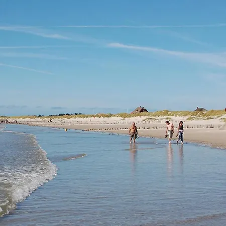 Stunning In With Kitchen Blåvand